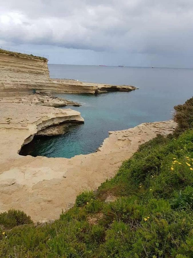 Claire'S Court Marsaxlokk Exterior foto