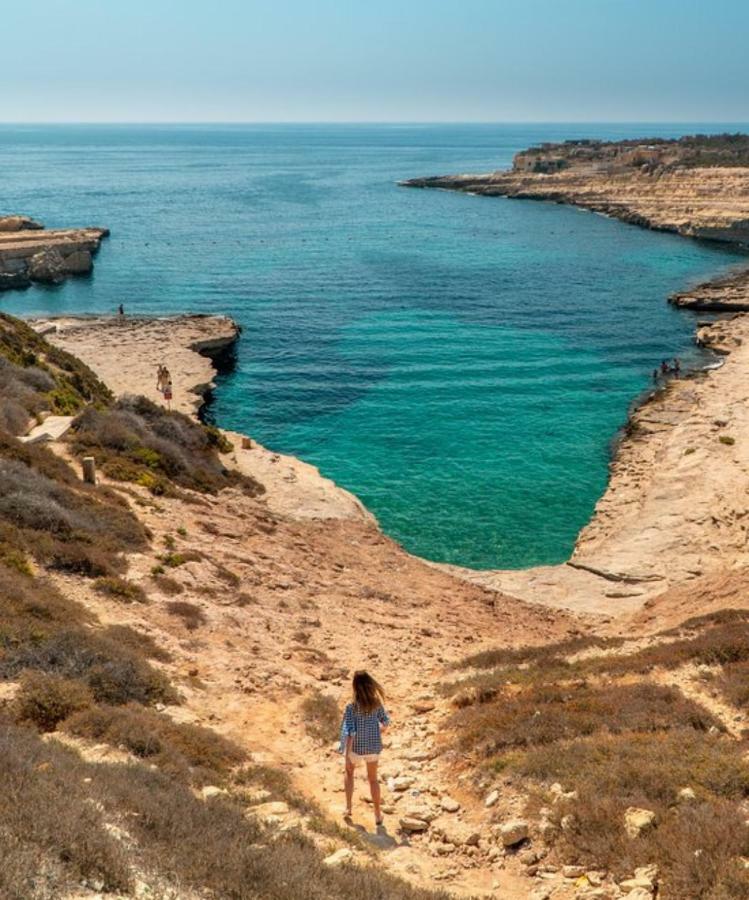 Claire'S Court Marsaxlokk Exterior foto